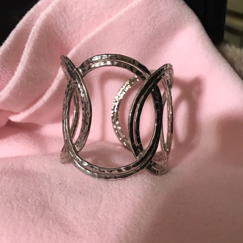 Gorgeous Cuff. - image 1